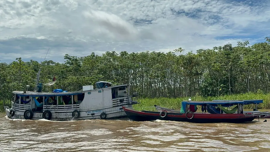 Photo of the 17th Expedition: New boat, new waters