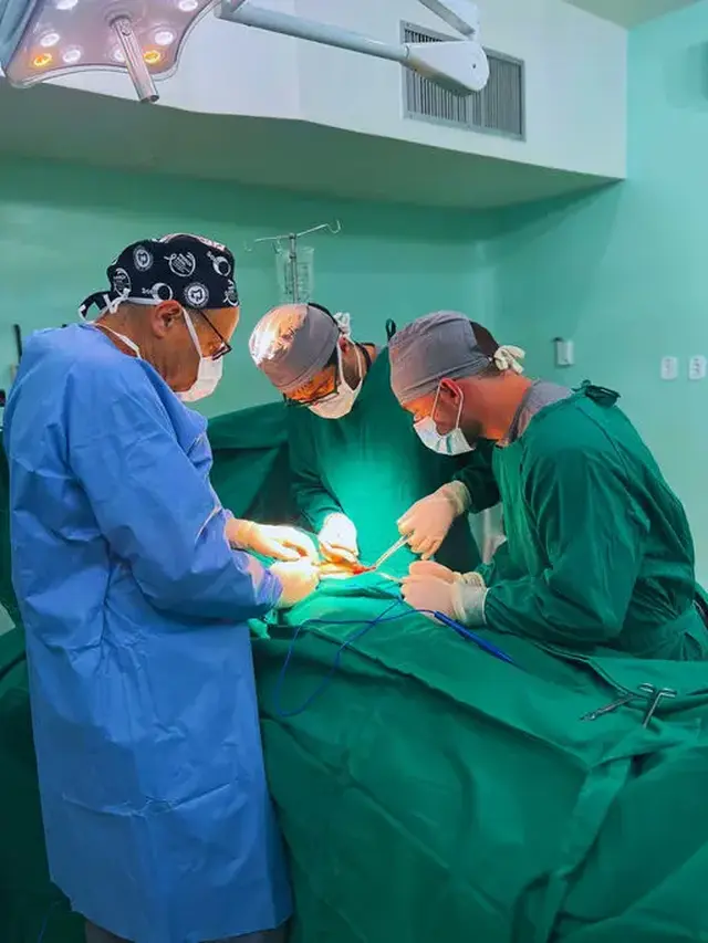 22nd Expedition: Orange December and Surgeries